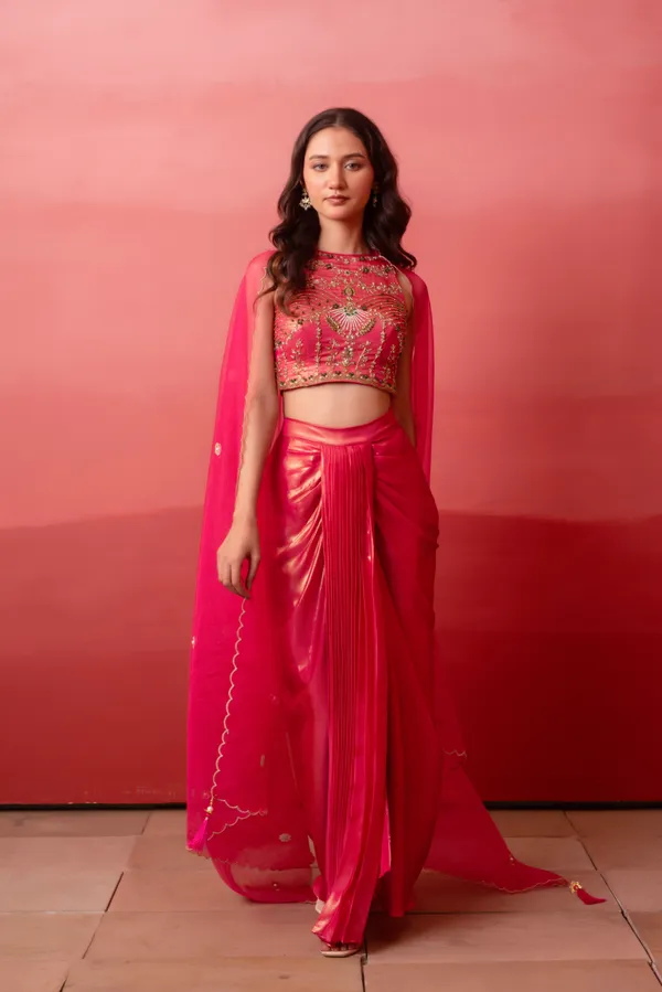 Hot_Pink_Crepe_Indo_Western_With_Scalloped_Embroidered_Border