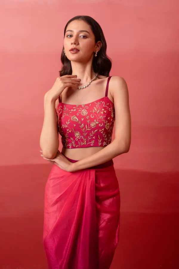 Coral_Pink_Crepe_Indo_Western_With_Floral_Embroidered_Border