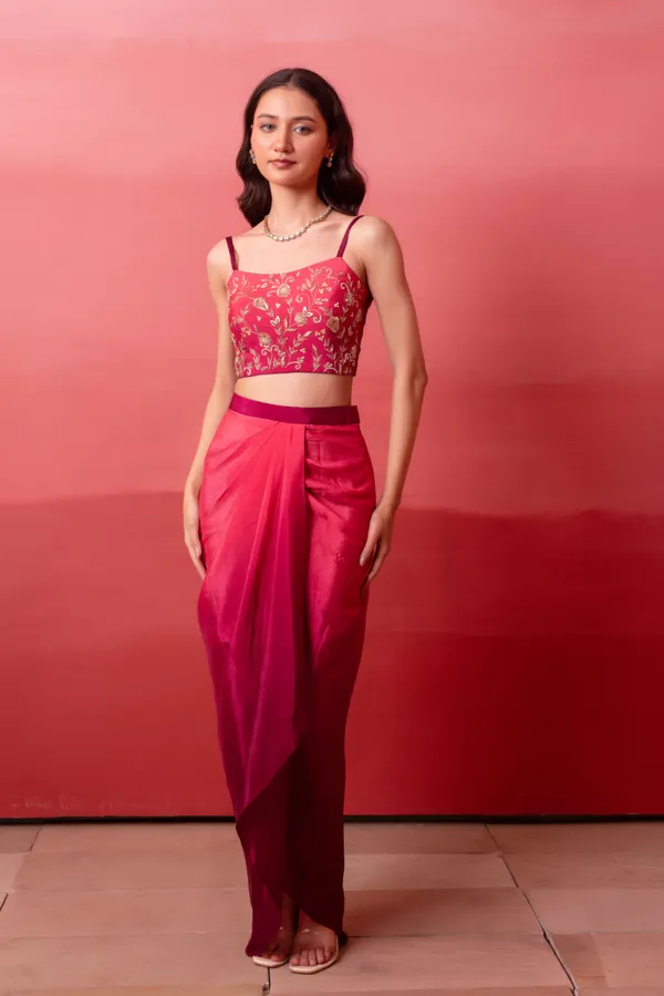 Coral_Pink_Crepe_Indo_Western_With_Floral_Embroidered_Border
