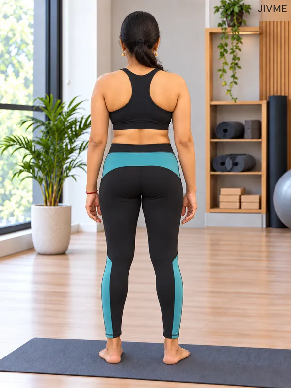 Black_Racerback_Sportswear_Set_for_Women