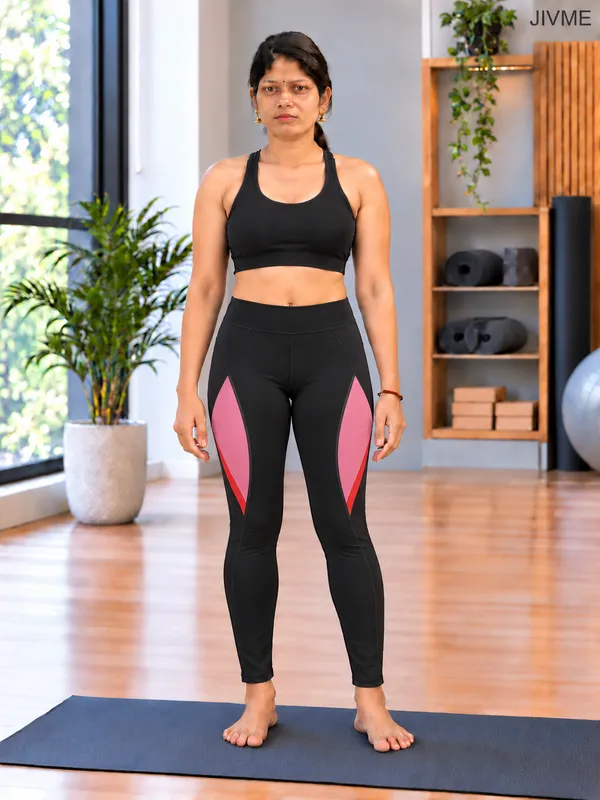Black_Two-Piece_Yoga_Set_for_Women