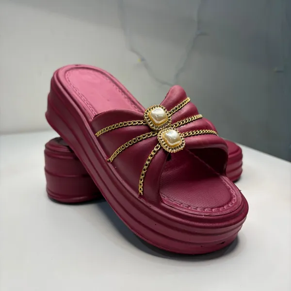 Cherry_Eva_Chain_Pearl_Embellished_Platform_Sliders_For_Women