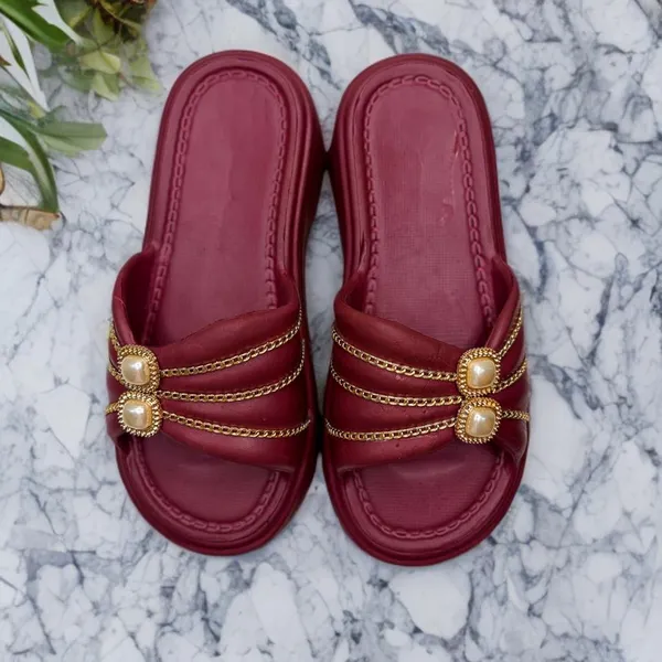 Cherry_Eva_Chain_Pearl_Embellished_Platform_Sliders_For_Women