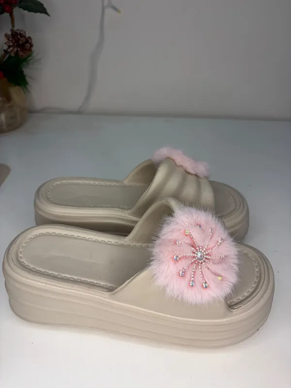 Cream_Eva_Fluffy_Floral_Slip_On_Platform_Sliders_For_Women