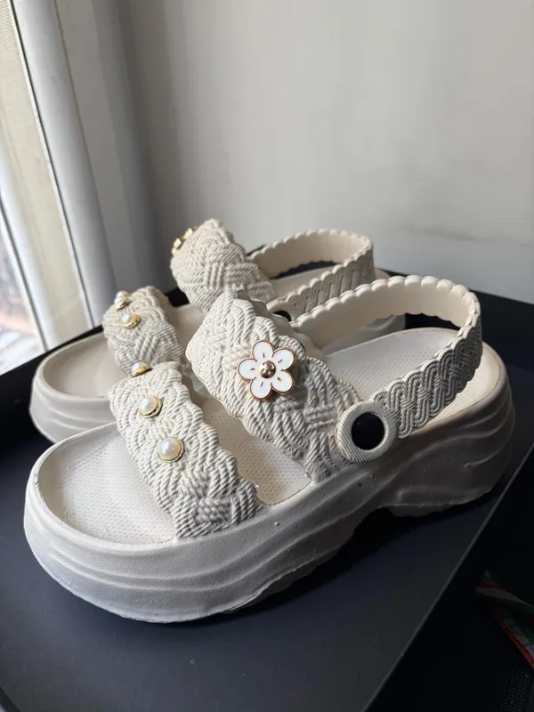 Cream_Eva_Textured_Crossover_Strap_Platform_Sandals_For_Women