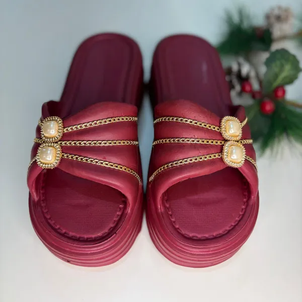 Cherry_Eva_Chain_Pearl_Embellished_Platform_Sliders_For_Women