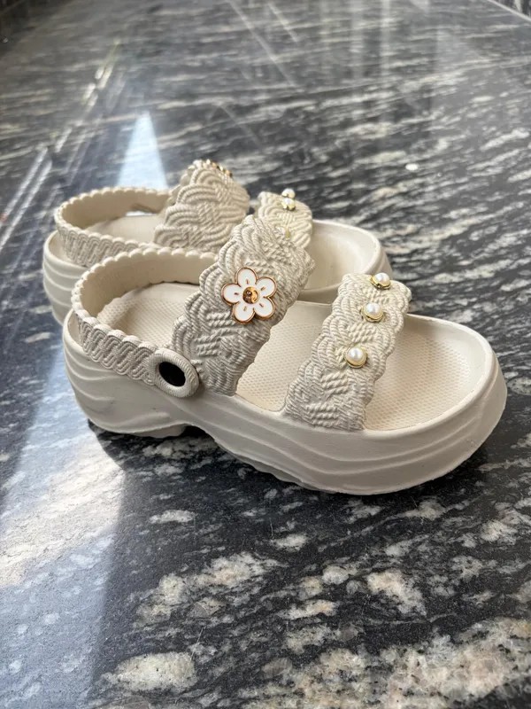 Cream_Eva_Textured_Crossover_Strap_Platform_Sandals_For_Women