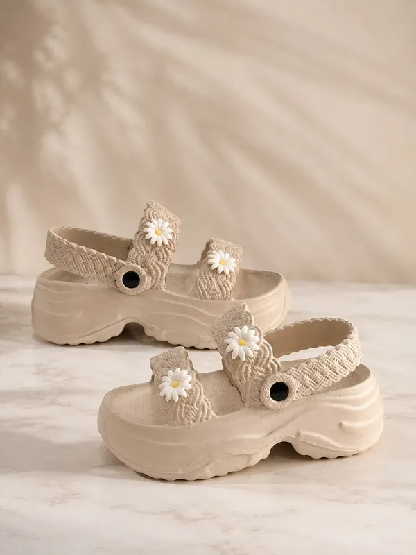 Cream_Eva_Woven_Daisy_Platform_Sandals_For_Women