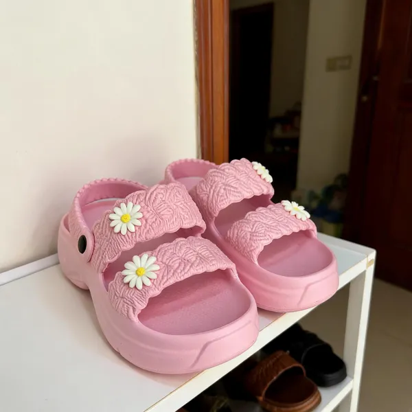 Baby_Pink_Eva_Daisy_Strap_Slip_On_Sandals_For_Girls