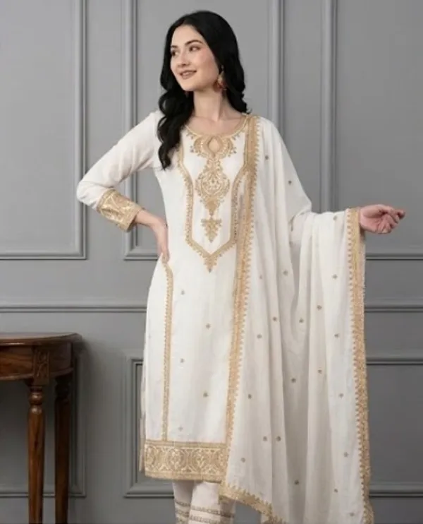 Off_White_Embroidered_Kurta_Set_for_Women
