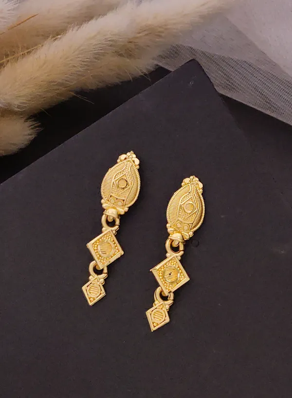 Gold_Tone_Traditional_Dangler_Earrings_for_Women