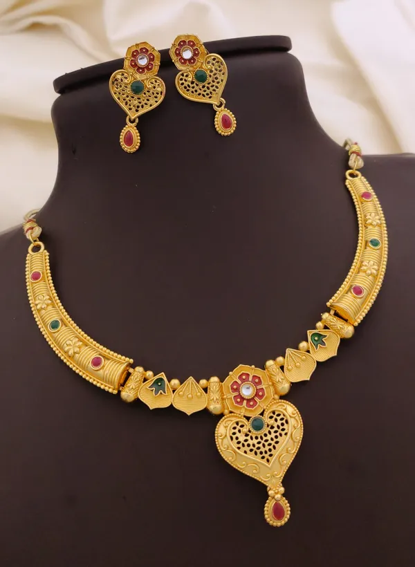 Gold_Tone_Traditional_Necklace_Set_for_Women