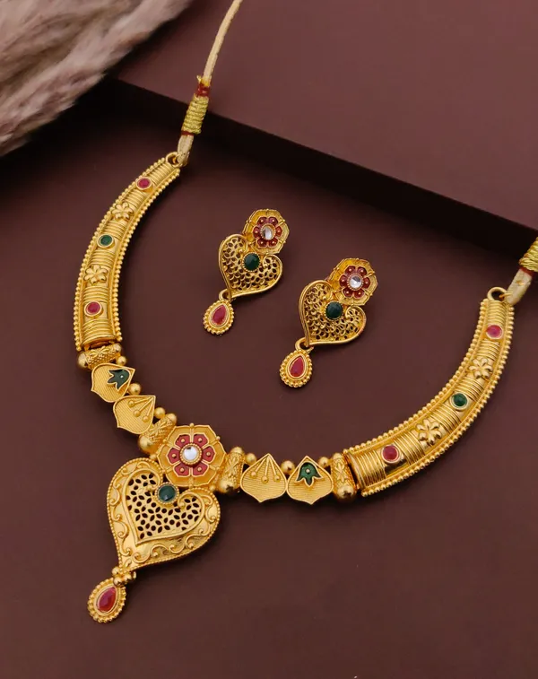 Gold_Tone_Traditional_Necklace_Set_for_Women