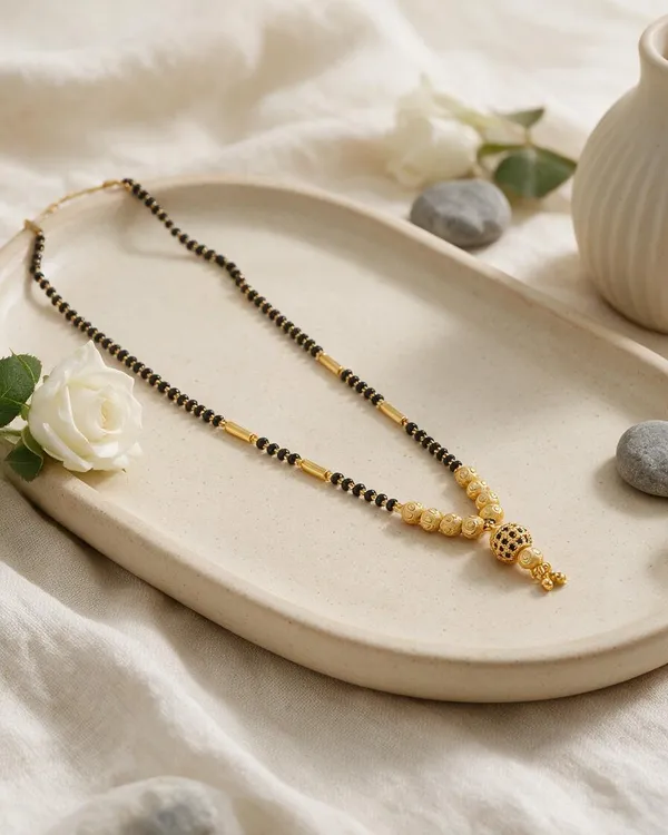 Black_Beaded_Traditional_Mangalsutra_Necklace_For_Women