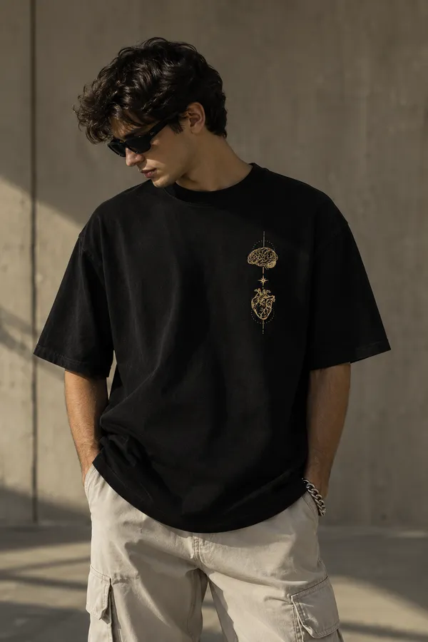Black_Cotton_Oversized_Balance_Graphic_T-Shirt_For_Unisex