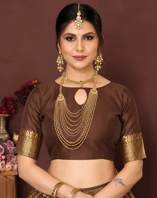 Brown_Banarasi_Silk_Woven_Traditional_Saree_For_Women