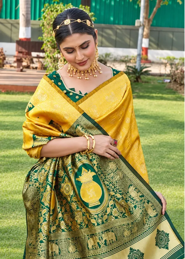 Yellow_Banarasi_Silk_Woven_Saree_For_Women