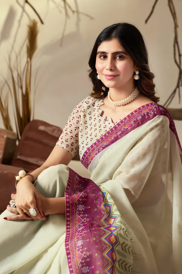 Aasna_Fashion_Women's_Cream_Soft_Georgette_Saree_with_Contemporary_Magenta_Patola-Inspired_Geometric_Digital_Print_Border_and_Tassel_Pallu