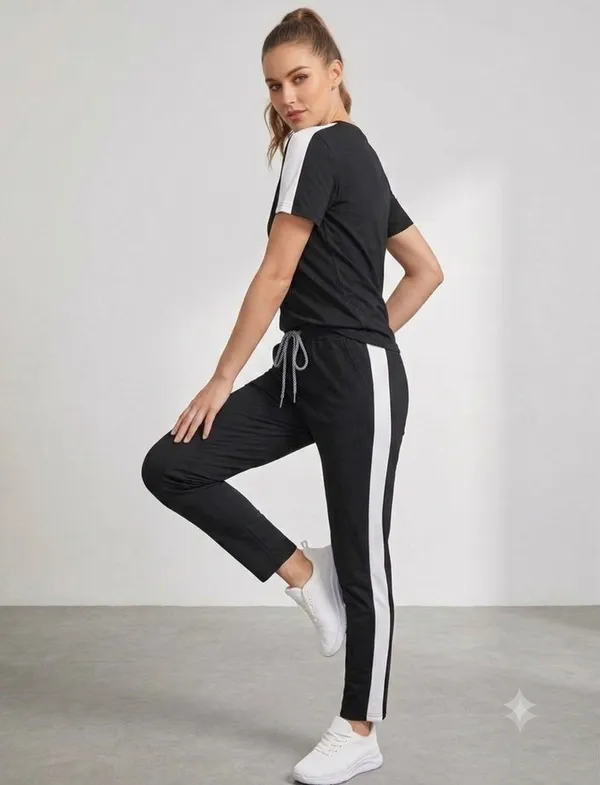 WMN'S_BLACK_SINGAL_SIDE_STRIP_TRACKSUIT