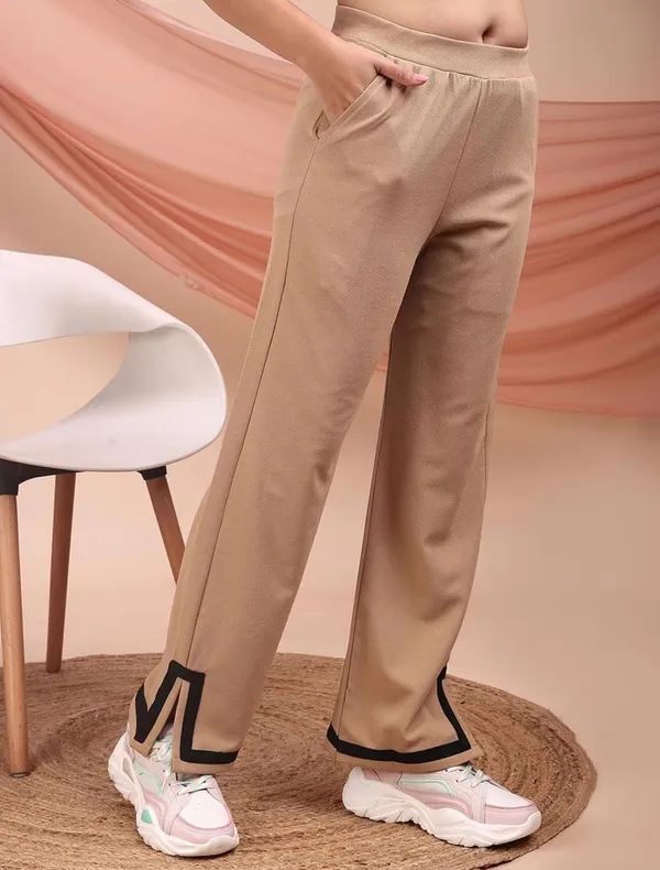 01_WMN'S_CREAM_CORD_SET