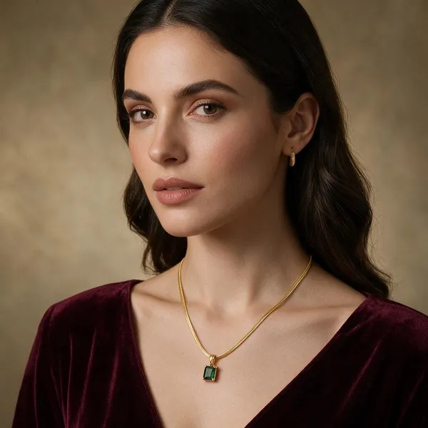 Gold_Tone_Green_Pendant_Necklace_for_Women