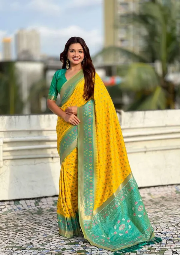 Yellow_Printed_Saree_for_Women
