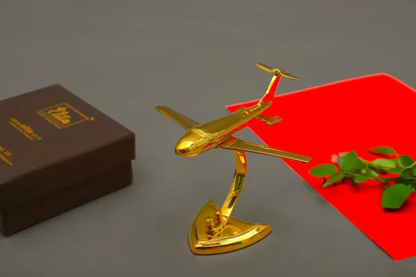 Airplane_Model_Desk_Decor