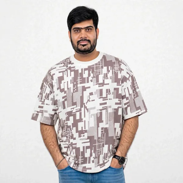 White_Geometric_Print_Crew_Neck_Oversized_T_Shirt_For_Men