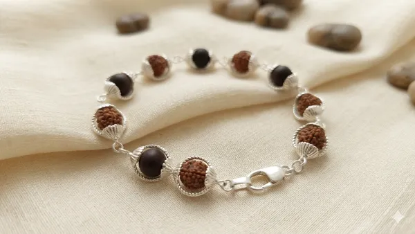 Natural_And_silver_Tone_Rudraksha_and_karungali_Beaded_Spiritual_Bracelet_For_Unisex