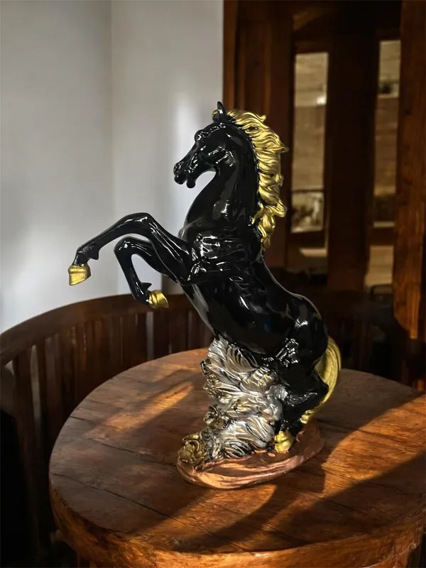 Black_Rearing_Horse_Decorative_Showpiece_Figurine