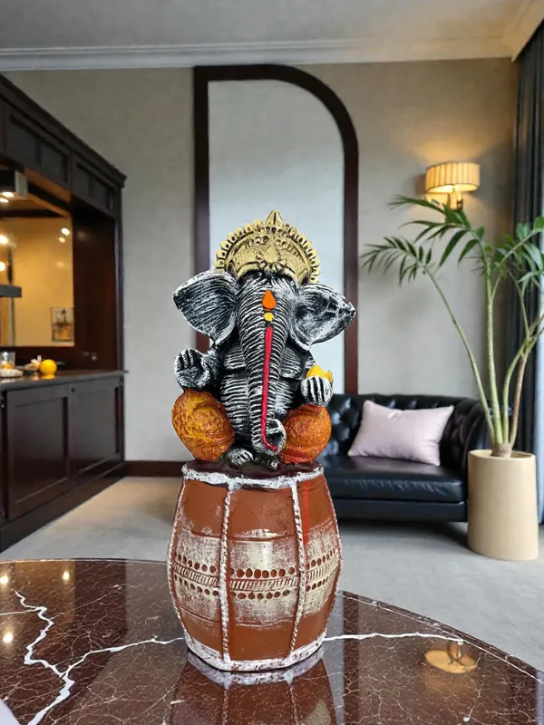 Black_And_Brown_Ganesha_Idol_On_Decorative_Pot