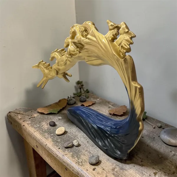 Metallic_Abstract_Horse_Wave_Sculpture