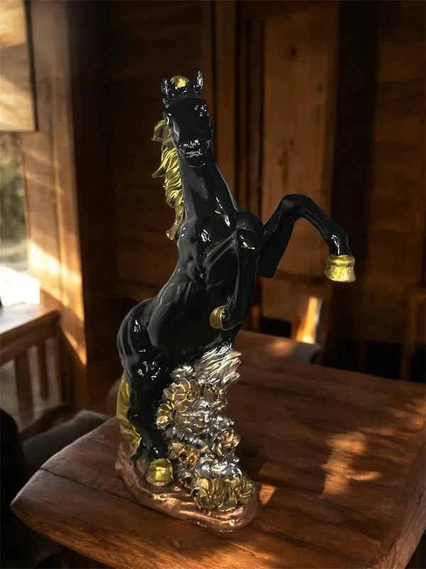 Black_Rearing_Horse_Decorative_Showpiece_Figurine