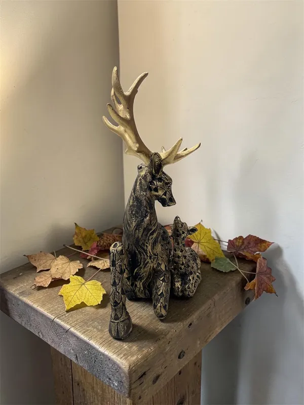 Antique_Style_Deer_Figurine