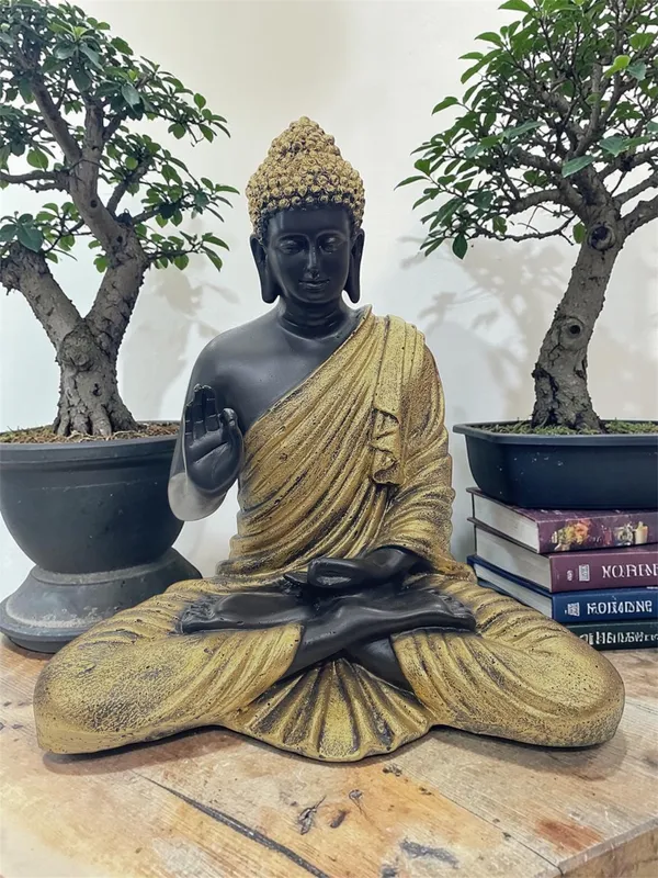 Meditating_Buddha_Figurine_With_Antique_Gold_Finish