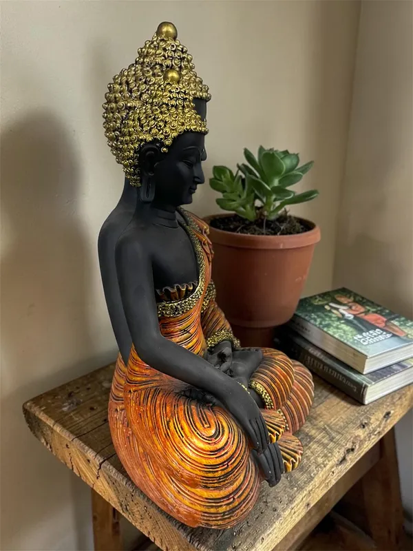 Black_And_Gold_Seated_Buddha_Decorative_Idol