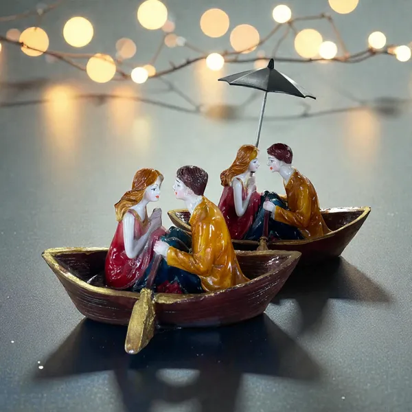 Romantic_Couple_Boat_Figurine_Set_With_Umbrella