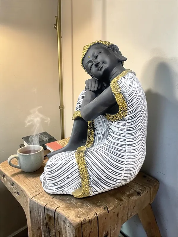 Black_Meditation_Buddha_Figurine