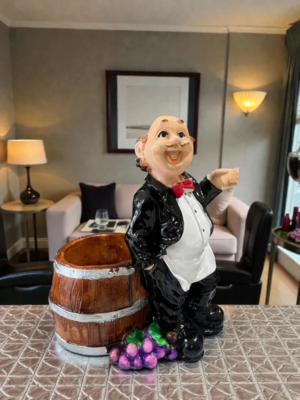 Vintage_Wine_Barrel_Figurine_Planter
