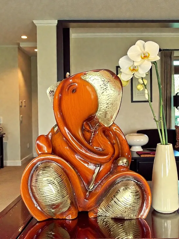 Decorative_Ganesha_Idol_With_Gold_Accents