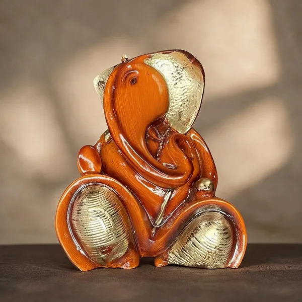 Decorative_Ganesha_Idol_With_Gold_Accents