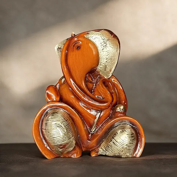 Decorative_Ganesha_Idol_With_Gold_Accents