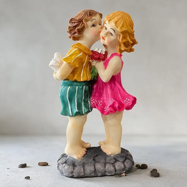 Colourful_Children_Couple_Decorative_Figurine