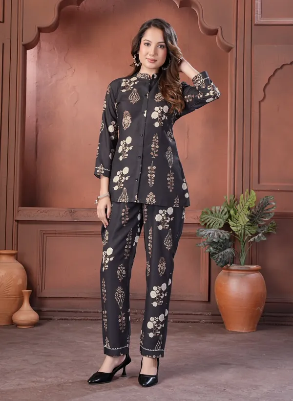 Black_Floral_Print_Co-Ord_Set_For_Women