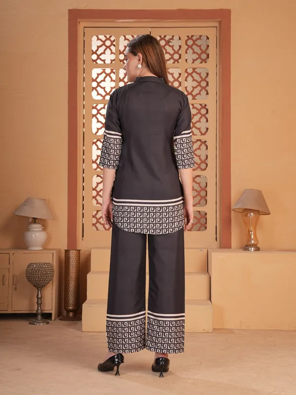Black_Patterned_Co-Ord_Set_For_Women