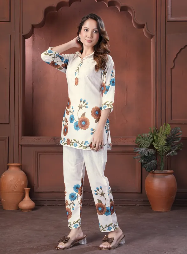 Cream_Floral_Straight_Kurta_Pant_Set_For_Women