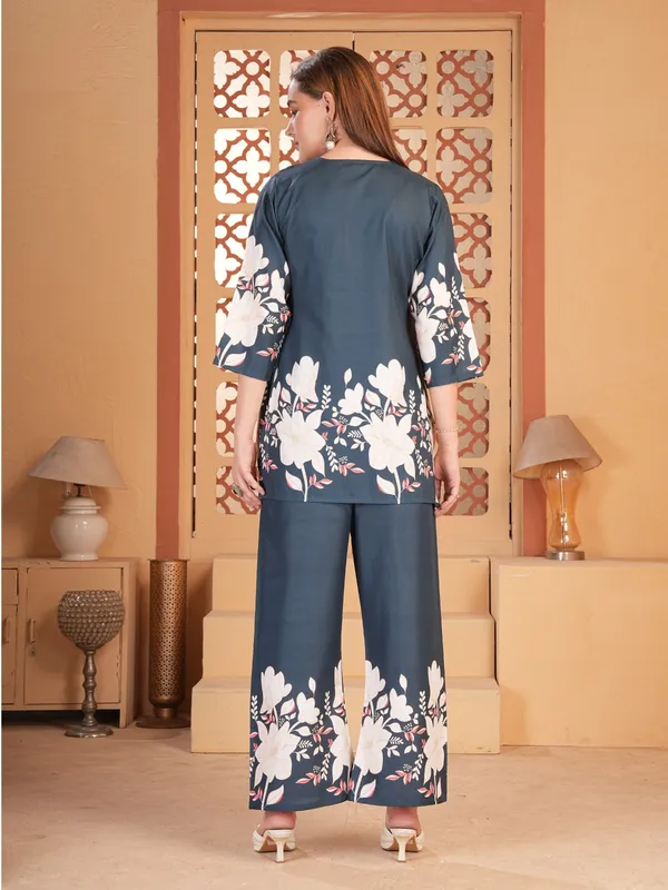 Blue_Floral_Print_Kurta_Palazzo_Set_For_Women
