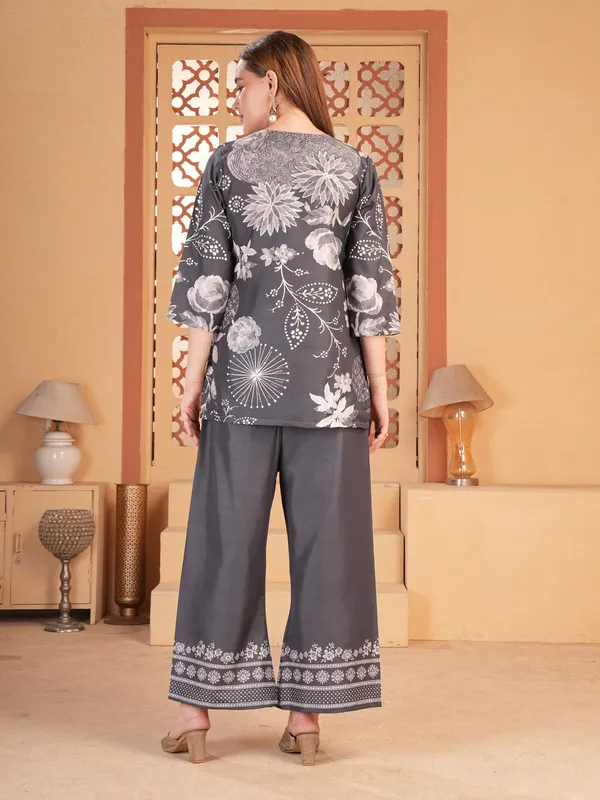 Grey_Floral_Print_Co_Ord_Set_For_Women