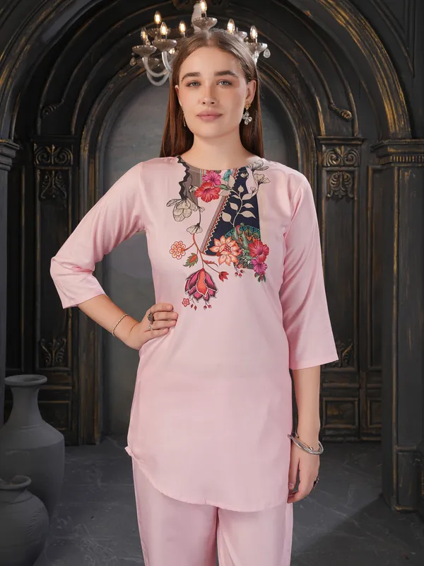 Pink_Floral_Print_Straight_Fit_Night_Suit_For_Women