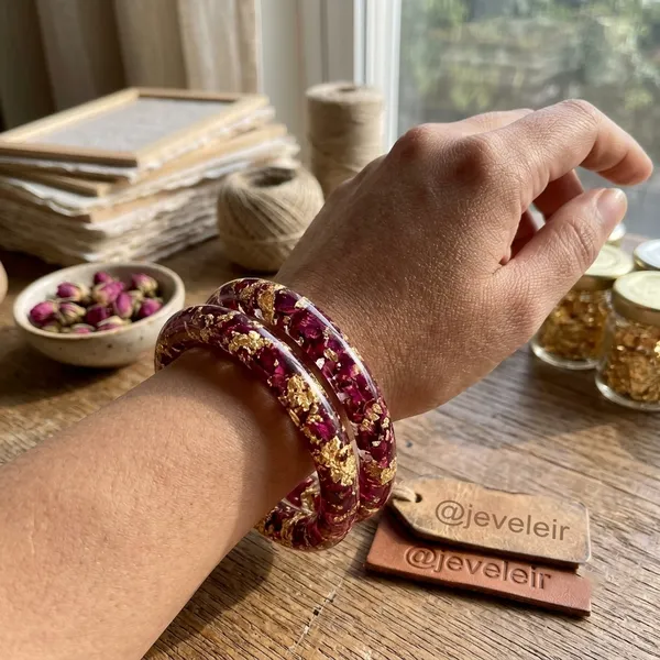 Handmade_Real_Flowers_Bangles_Customisable_Pair_Of_2_Unique_Gift_For_Women_Rose_Bangles